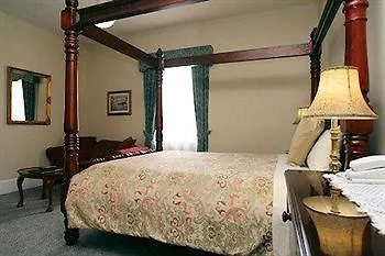The Lodge On Elizabeth Hobart 4*,