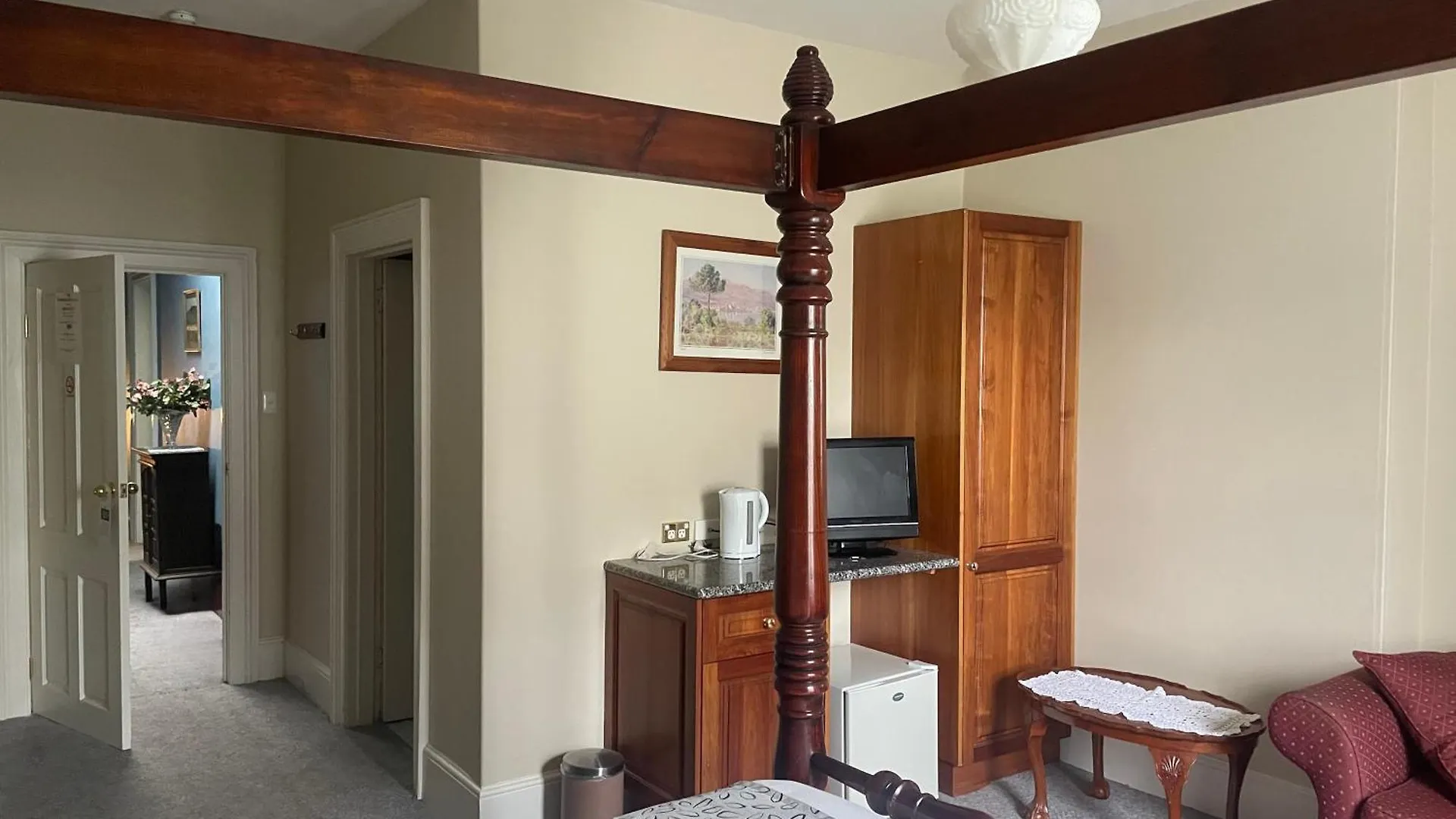 The Lodge On Elizabeth Hobart Bed & Breakfast