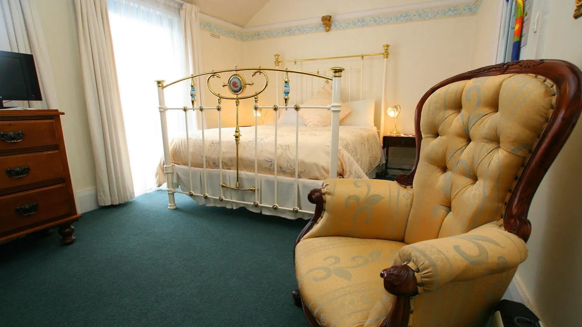 The Lodge On Elizabeth Hobart Bed & Breakfast