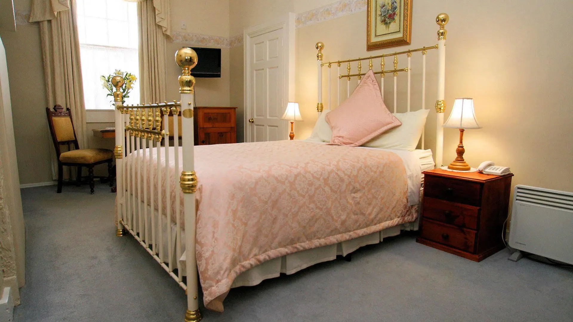 The Lodge On Elizabeth Hobart Bed & Breakfast
